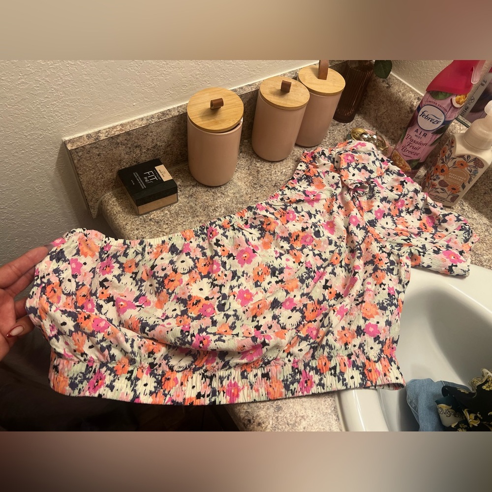 Universal Thread Pink Orange & Black Floral Off-Shoulder Top